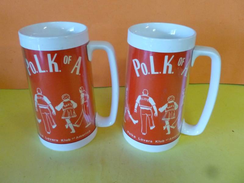 lot 181 image: Vintage Mugs