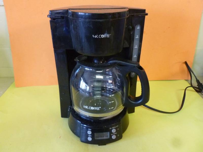 lot 198 image: Coffee Maker