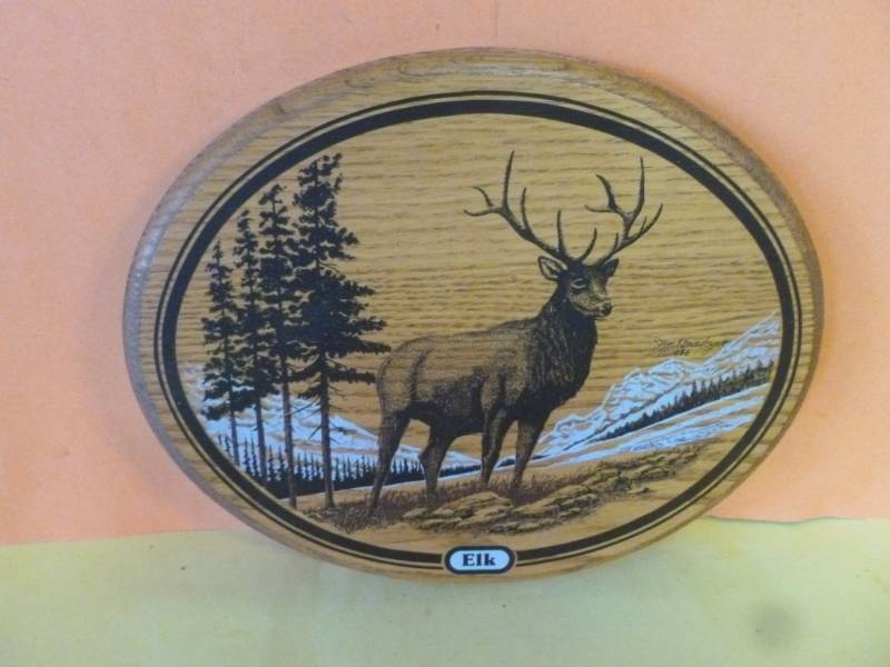 lot 223 image: Wood Art