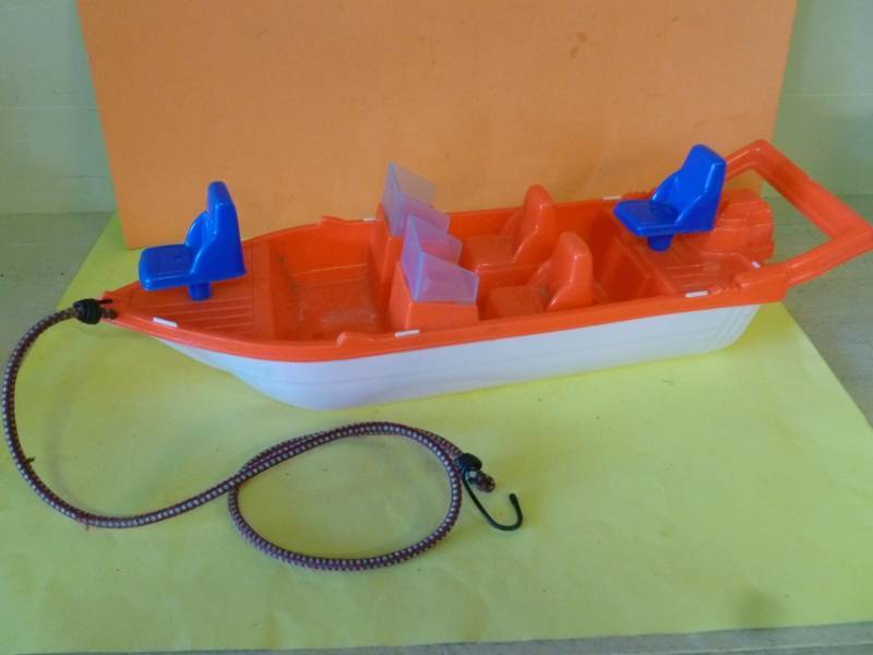 lot 235 image: Toy