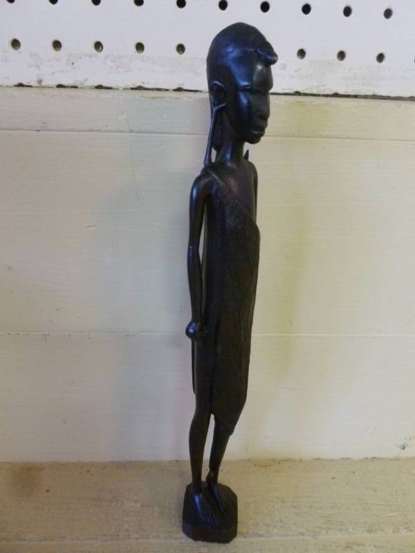 lot 258 image: African Art