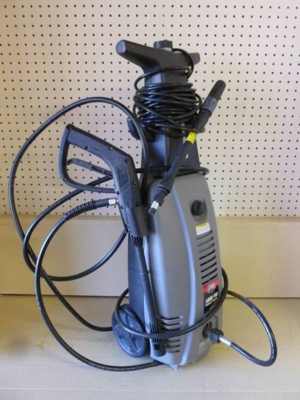 lot 303 image: Power Washer