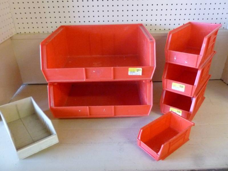 lot 310 image: Organizers