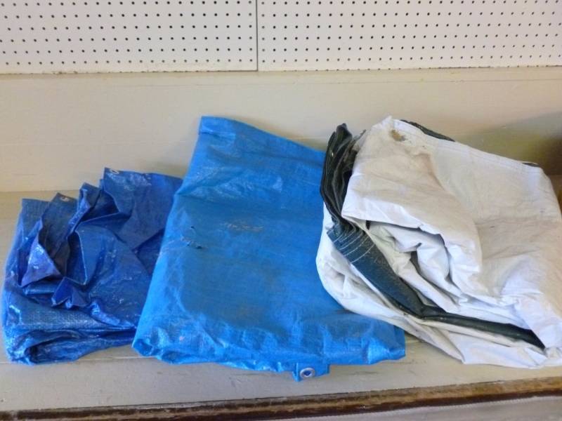 lot 320 image: Tarps