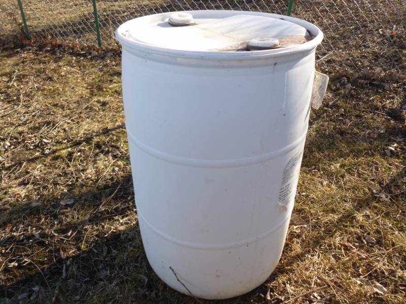 lot 362 image: Plastic Barrel