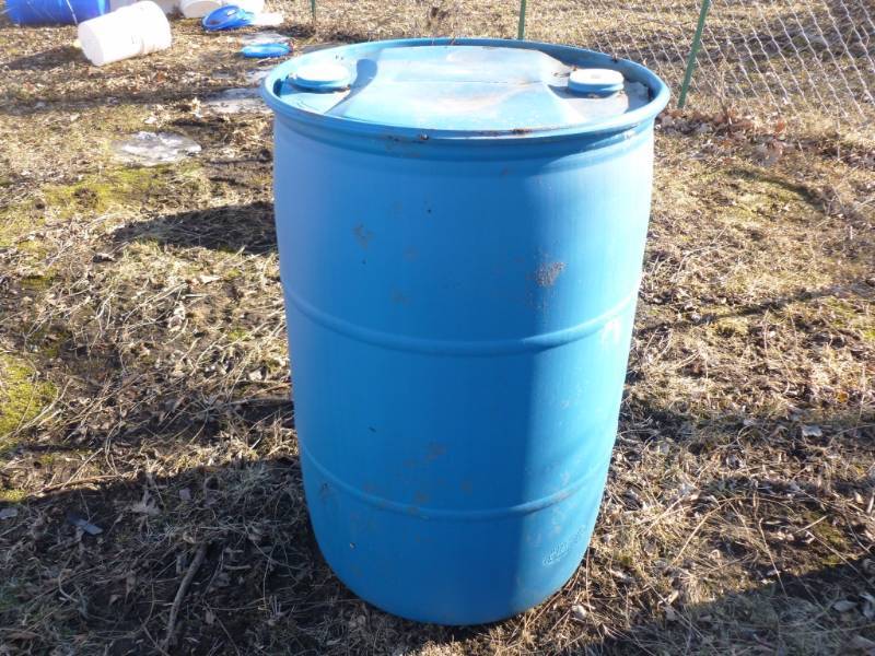 lot 364 image: Plastic Barrel