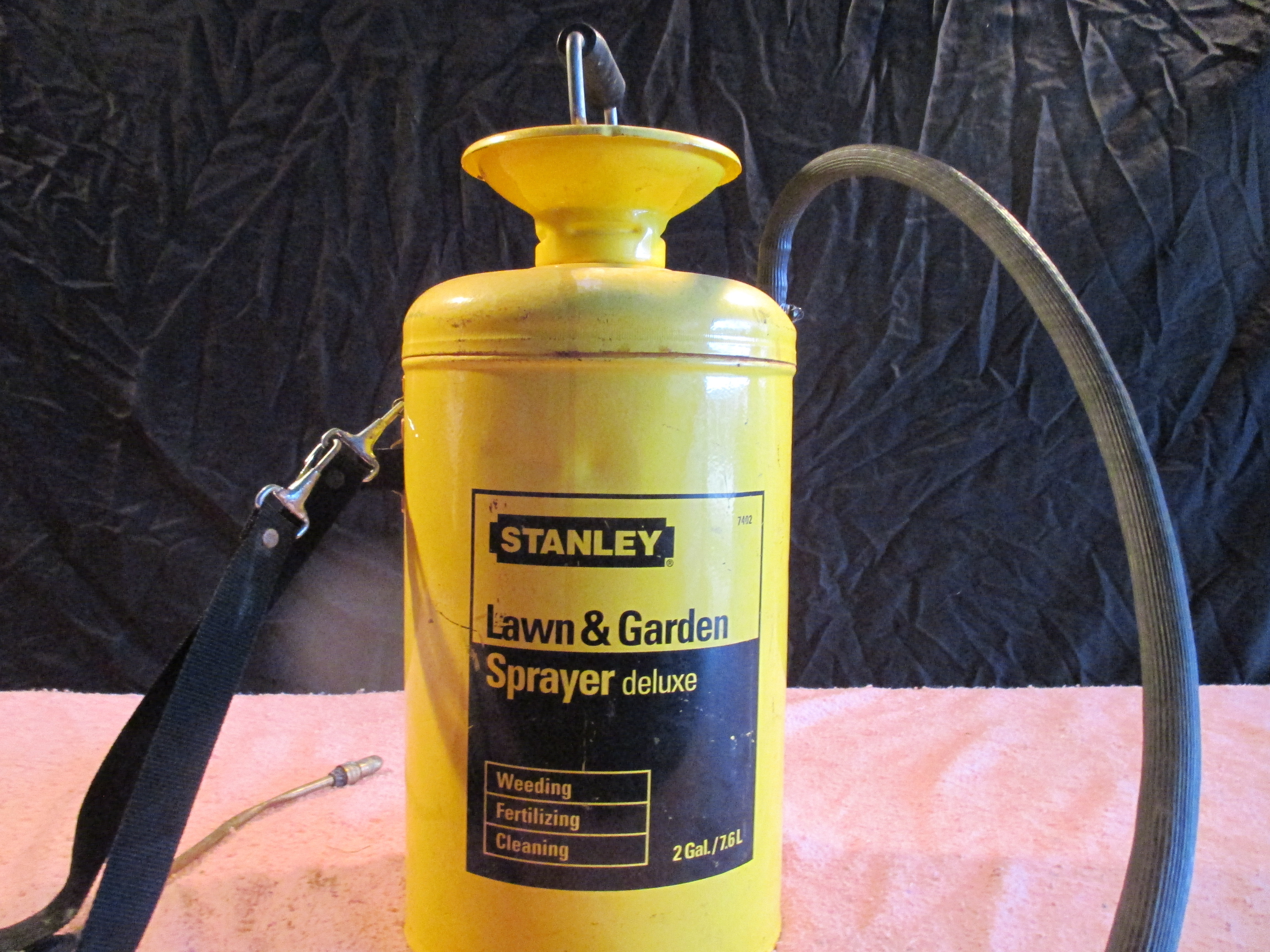 lot 20 image: Sprayer