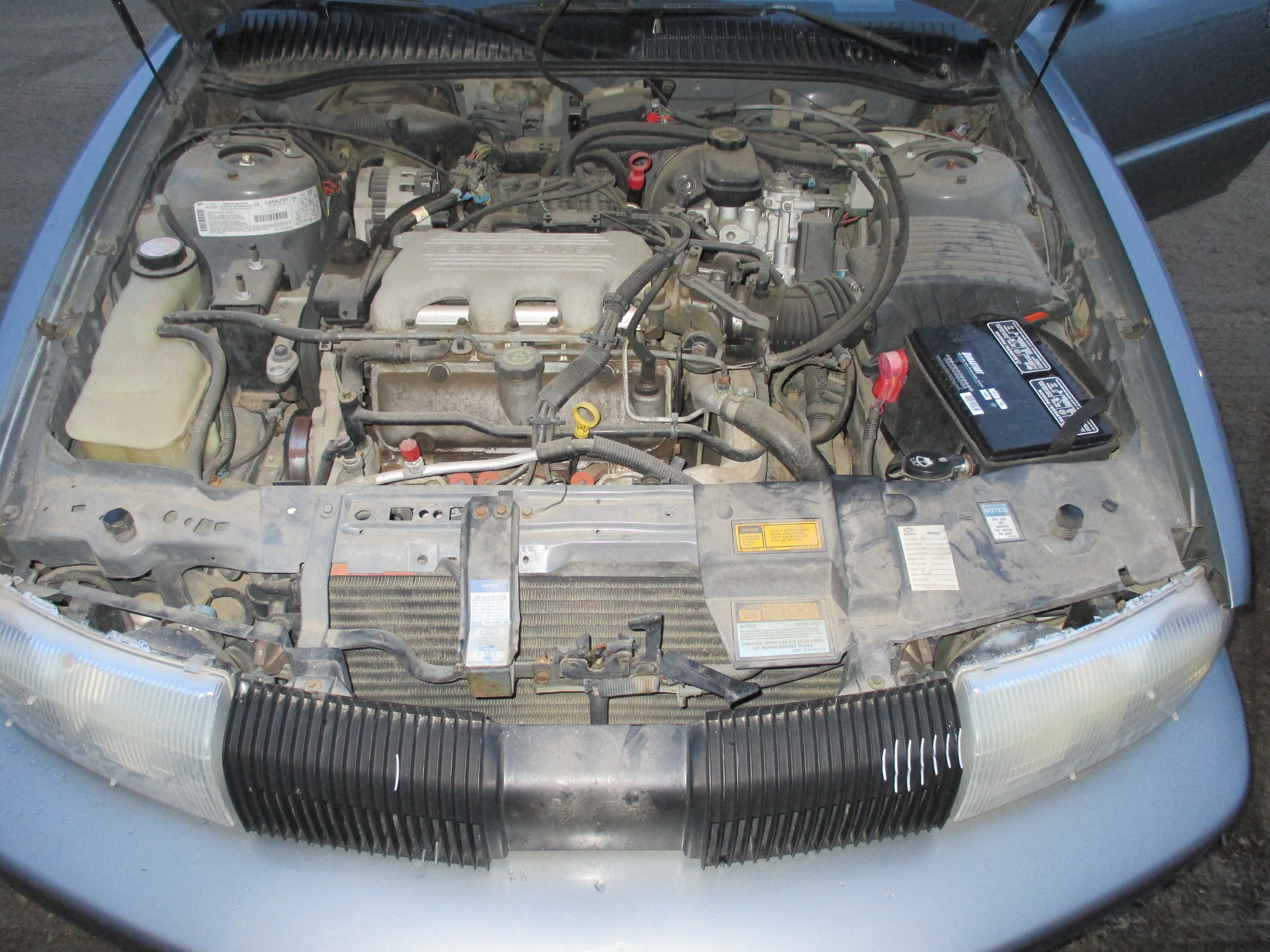 lot 13 image: 1995 Oldsmobile Achieva 4 Door