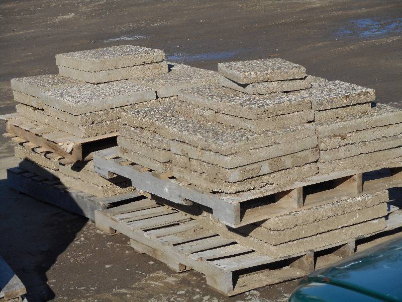 (4) Partial Pallets Of Assorted Siz...