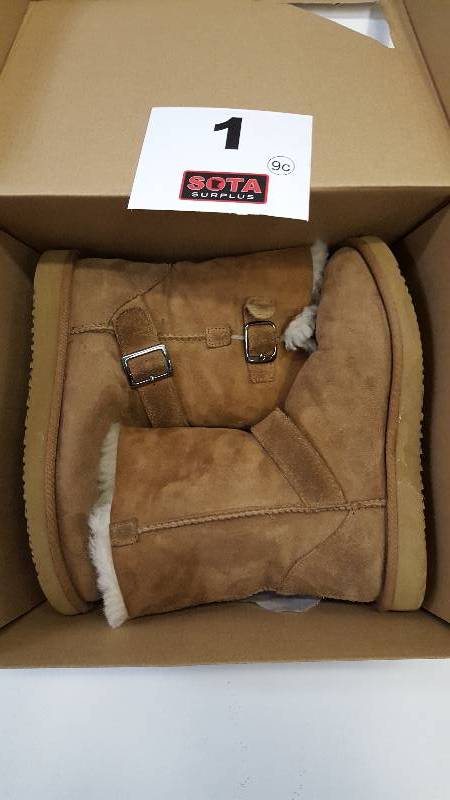 KIRKLAND SHEARLING BUCLE BOOT  WOMENS SZ 7