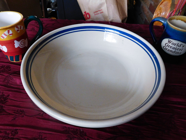 lot 136 image: ceramic items cups and pasta bowl oven microwave and dishwasher proof