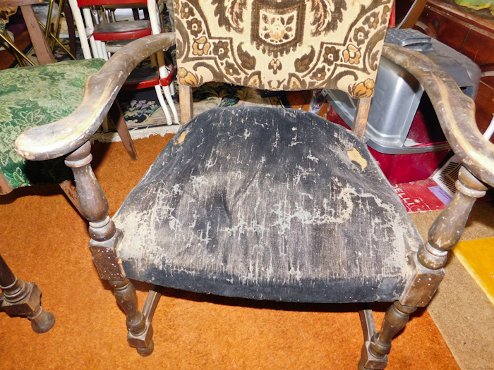 lot 5 image: project chair for refinishing and recovering