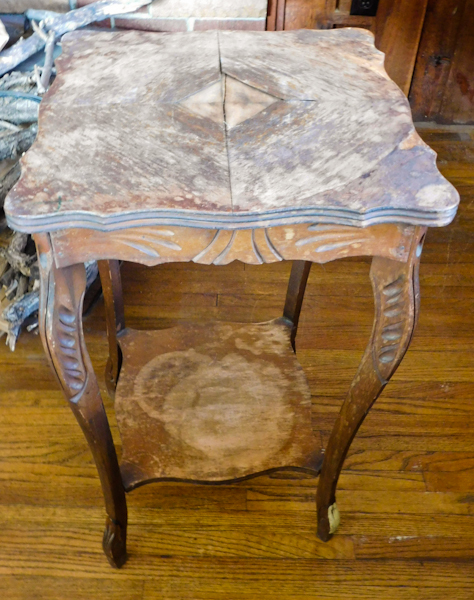 lot 19 image: vintage parlor table needs to have veneer replaced ar fixed