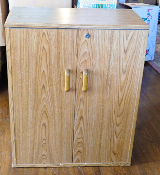 lot 31 image: veneer cabinet for audio visual media