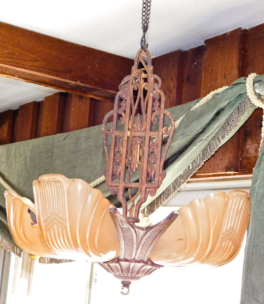 lot 40 image: vintage art deco light fixture