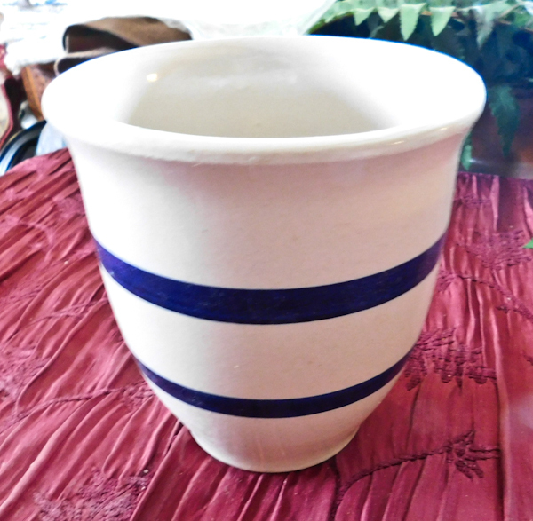 lot 69 image: Robinson Ransbottom  Stoneware 1 qt kitchen crock