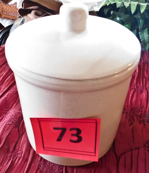 lot 73 image: Robinson Ransbottom  Stoneware lidded 2 qt High jar