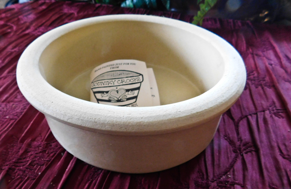 lot 75 image: Robinson Ransbottom  Stoneware pet food bowl feeder