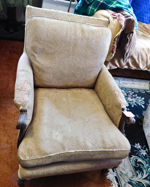 lot 9 image: project chair for refinishing and recovering