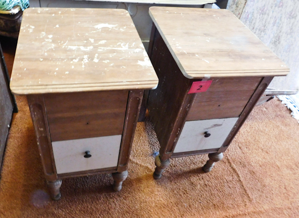 lot 2 image: Vintage bedside nightstands in good condition matches items in lot #1