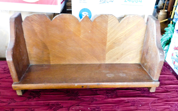 lot 80 image: wooden book shelf decor
