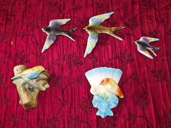 lot 95 image: three ceramic birds and two chalkware wall planters Czechoslovakia