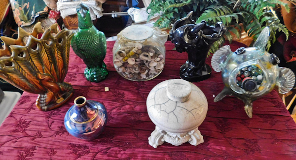 lot 160 image: several decor items ceramic and glass some filled with shells and glass marbles