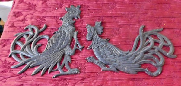 lot 173 image: two metal wall art roosters