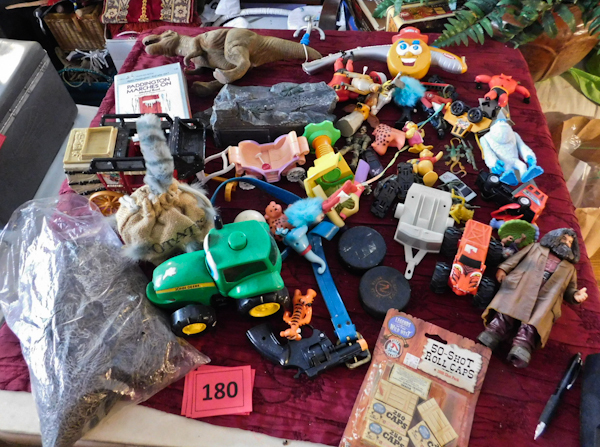 lot 180 image: very large lot of toys please see all the photos