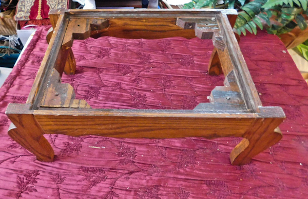 lot 185 image: stool base only, for project