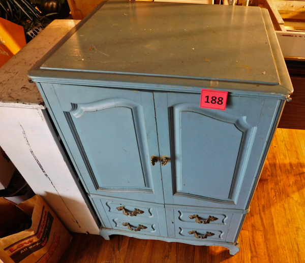 lot 188 image: vintage TV cabinet is ready to be repurposed