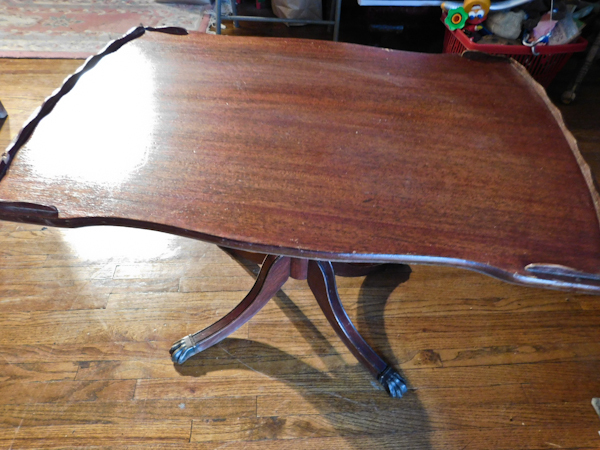 lot 190 image: nice mahogany parlor table four legs metal paw tips on feet