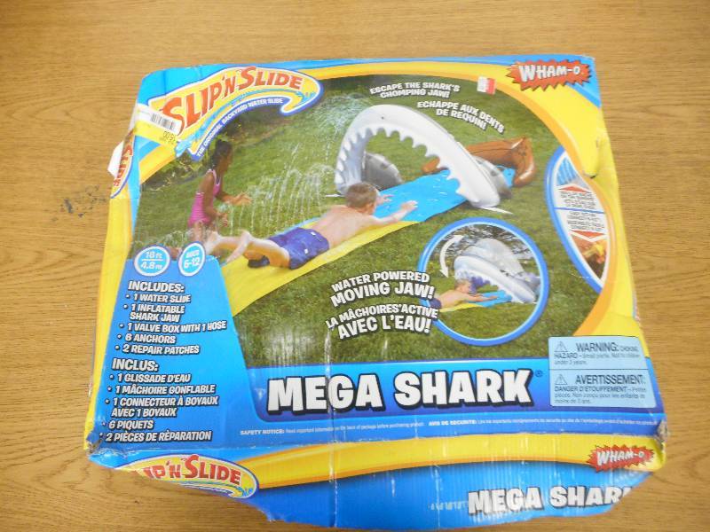 lot 9 image: MEGA SHARK SLIP N SLIDE