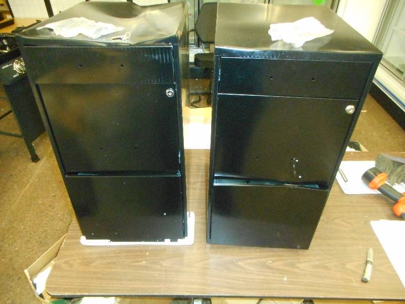 lot 35 image: (2) 3 DRAWER FILE CABINETS