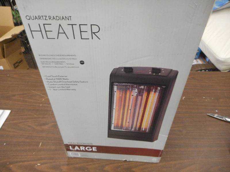 lot 16 image: 1500-Watt 2-Element Infrared Electric Portable Heater