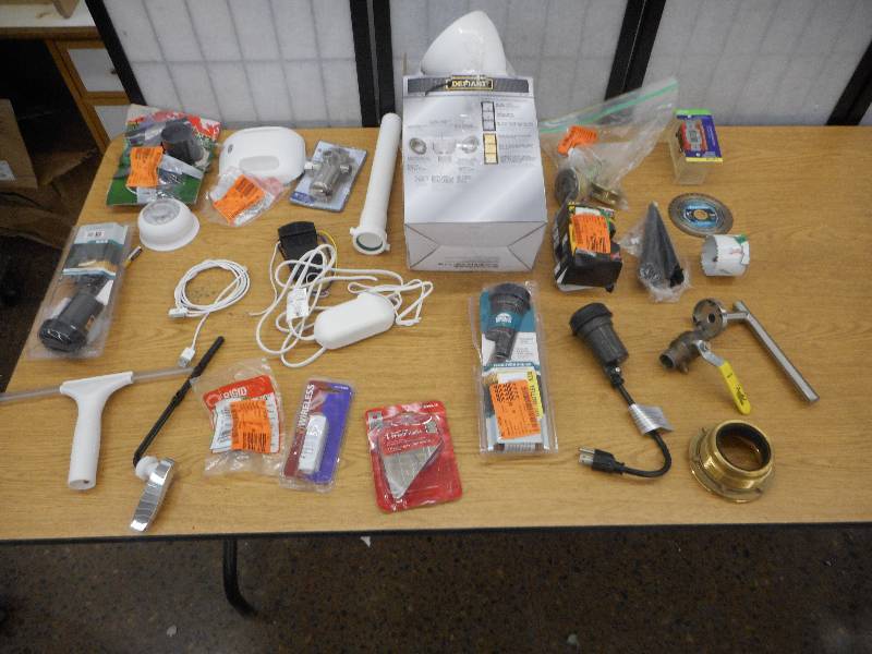 lot 83 image: Miscellaneous Lot of GOODIES
