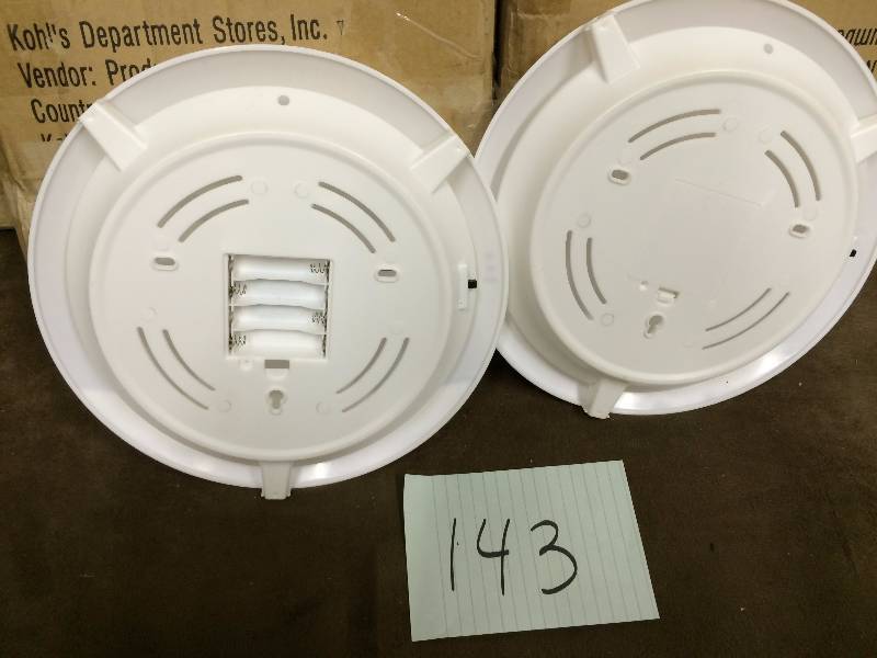 lot 143 image: Lot of 2 Snowman Faces