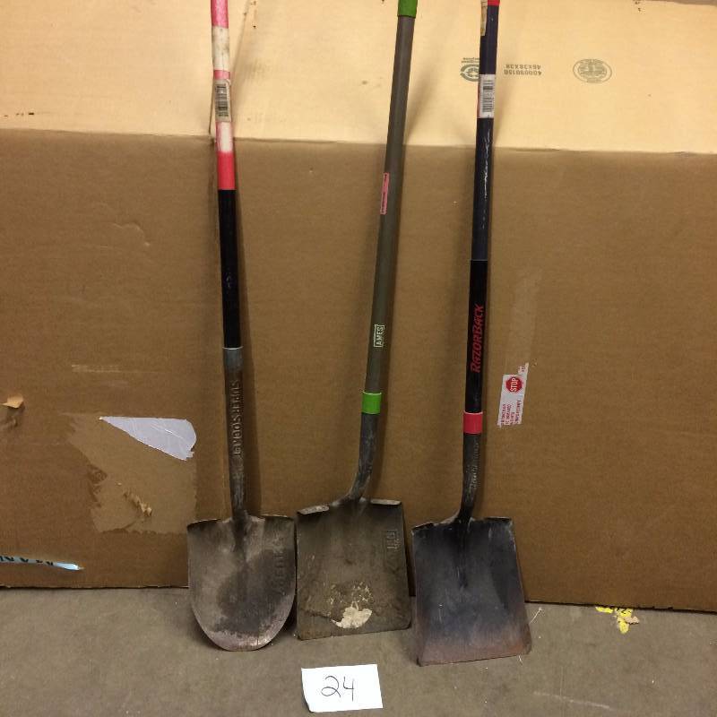 lot 24 image: Lot of Shovels