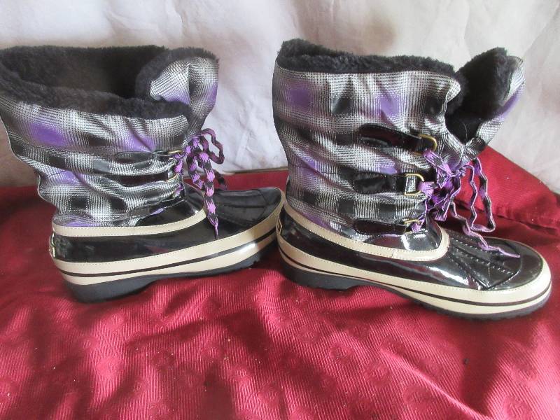 AIR WALK BOOTS