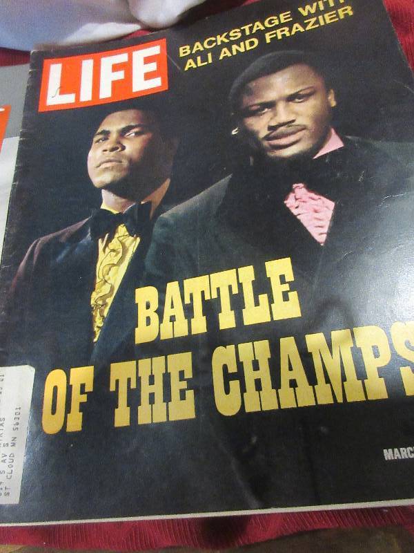 COLLECTIBLE LIFE MAGAZINES