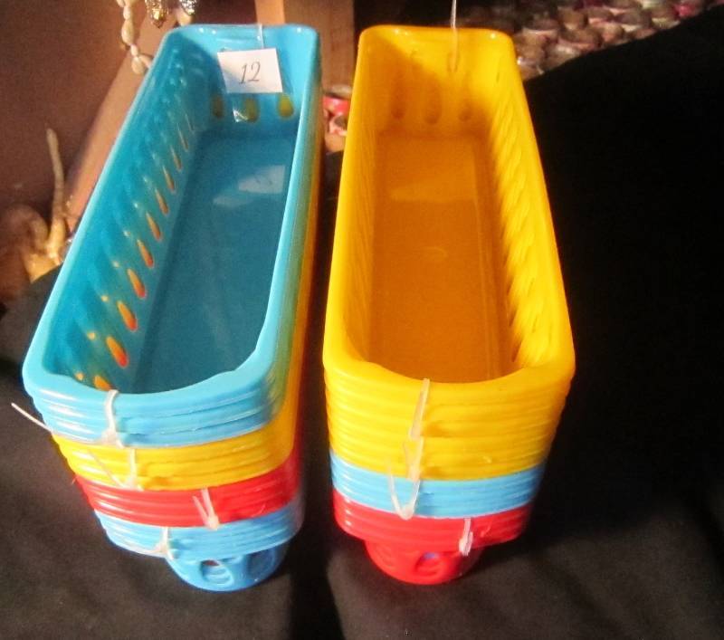 NEW LOT - 24 Plastic Baskets