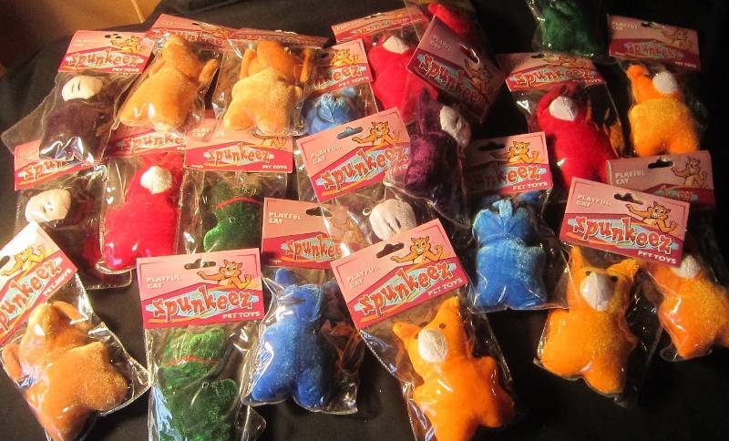 NEW LOT - 21 Spunkeez Pet Toys