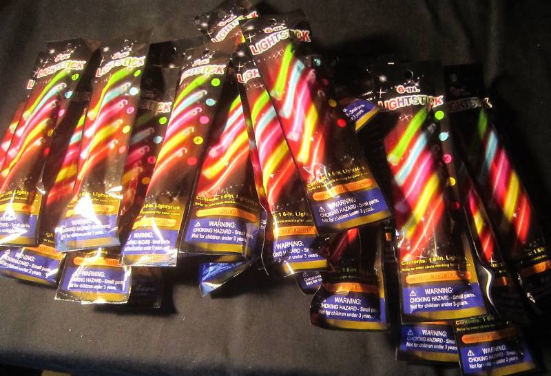 NEW LOT - 30 Light Glow in the Dark Sticks