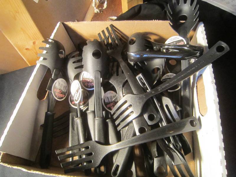 NEW LOT - 28 Utenils
