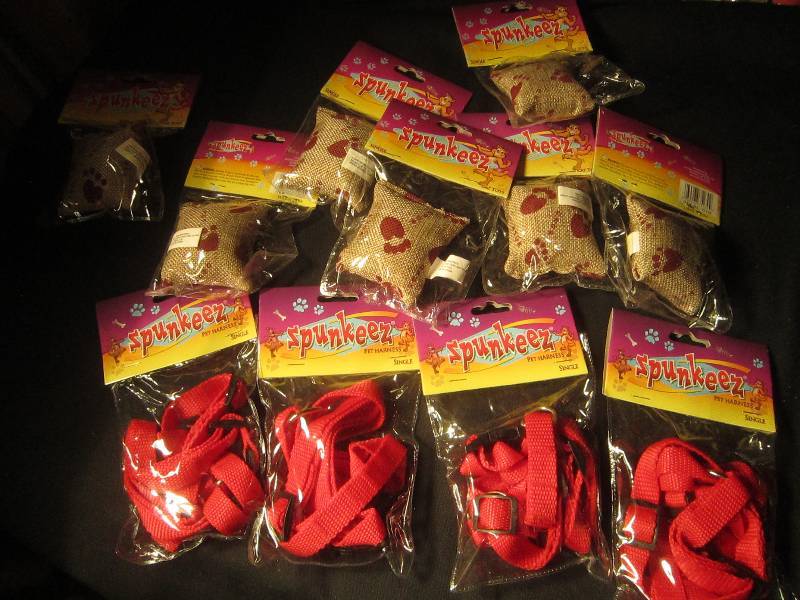 NEW LOT - 4 Pet Harnesses & 6 Cat Toys