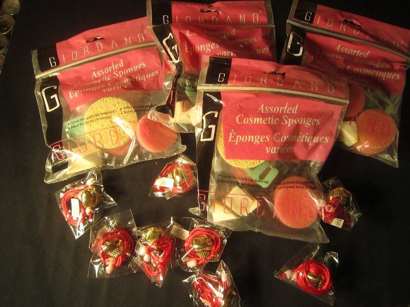 NEW LOT - 4 Makeup Sponges & 8 Jingle Bell Necklaces