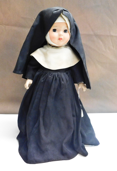 lot 15 image: Vintage Nun Doll