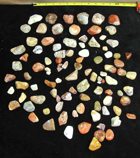 lot 82 image: Duluth North Shore polished agates
