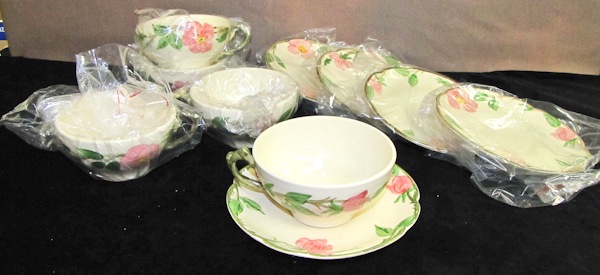 lot 85 image: 5 cup and saucer sets Franciscan Desert Rose Pattern