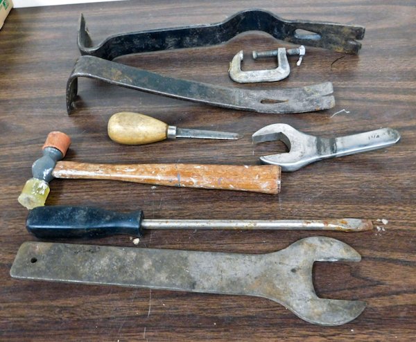 lot 109 image: nail puller pry bars hammer and more
